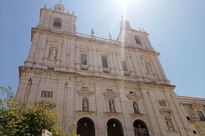 Lisbon Highlights - Private Tour with Van and Local Guide - Two viewpoints and a remarkable church