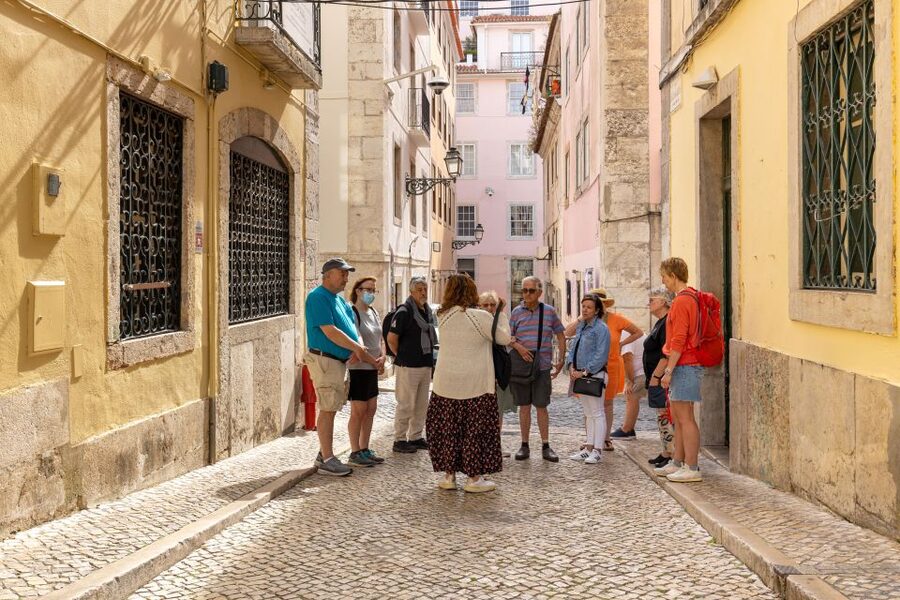 Lisbon: History, Stories and Lifestyle Walking Tour - Key points at a glance