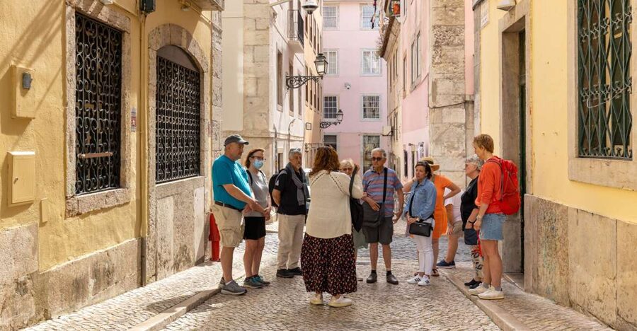 Lisbon: History, Stories and Lifestyle Walking Tour - Why this three-hour route works so well