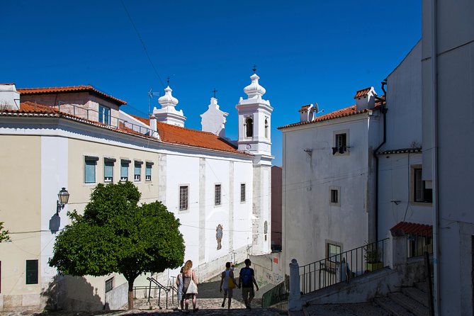 Lisbon Jewish Heritage and History - Private Tour Van - The Money Museum adds a wall and a physical clue