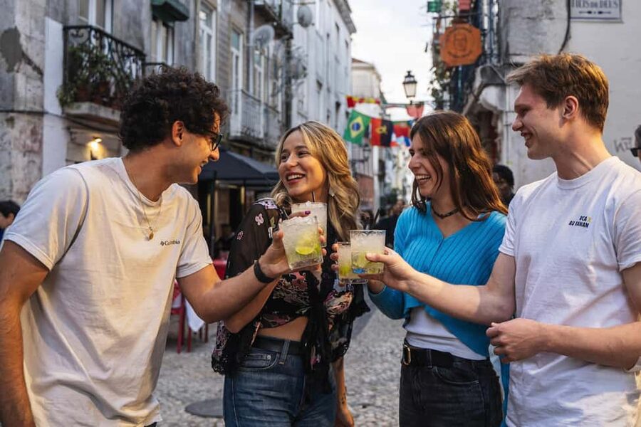 Lisbon: Private Dark History Walking Tour with Drinks - The bar route and five included drinks