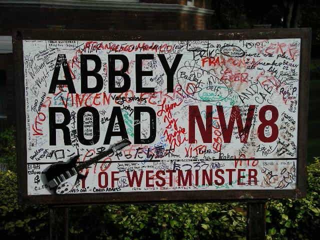 London: Rock 'n' Roll History Tour - King’s Road and Chelsea, where fashion met rock