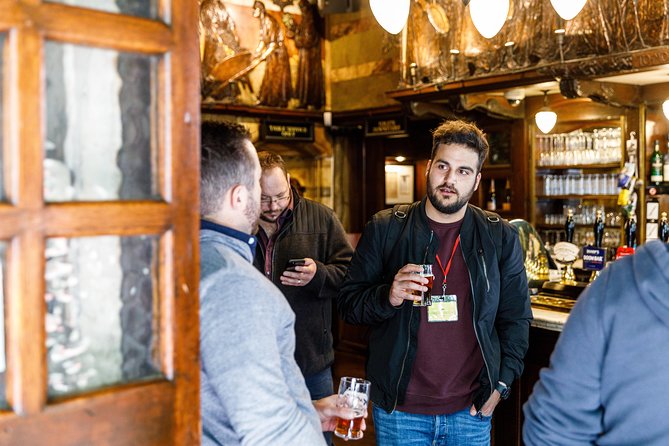London Small Group Tour of Historical Pubs - Four pubs, four windows into London