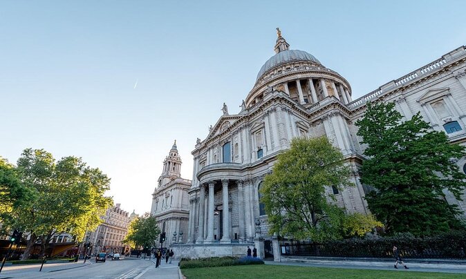 London Small Group Tour of Historical Pubs - Why the small group makes a difference