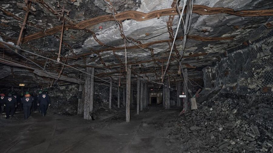 Longyearbyen: Historic Coal Mine Tour at Gruve 3 - Who should book this mine tour?