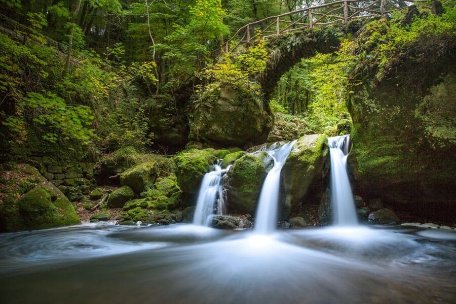 Luxembourg: Nature, History and Castles Full-Day Tour - Schiessentümpel and the short Mullerthal walk