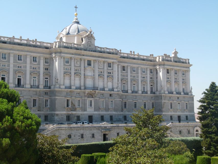 Madrid Historical in French (petit comité & private) - Key points at a glance