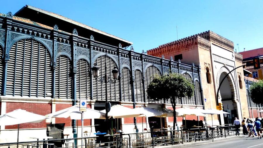 Málaga: 2h Walking Historical Tour–Art, Culture and Legends - Starting beside Málaga’s ancient foundations