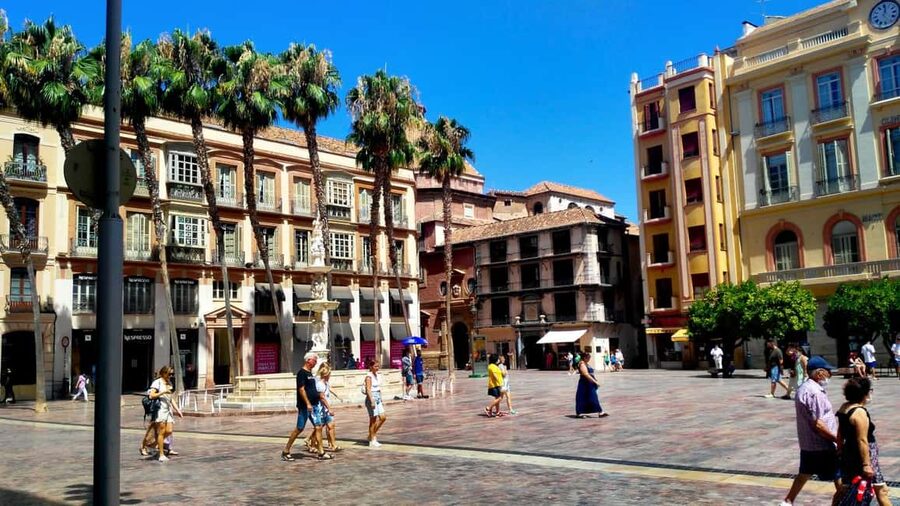 Málaga: 2h Walking Historical Tour–Art, Culture and Legends - What the $26 price gets you