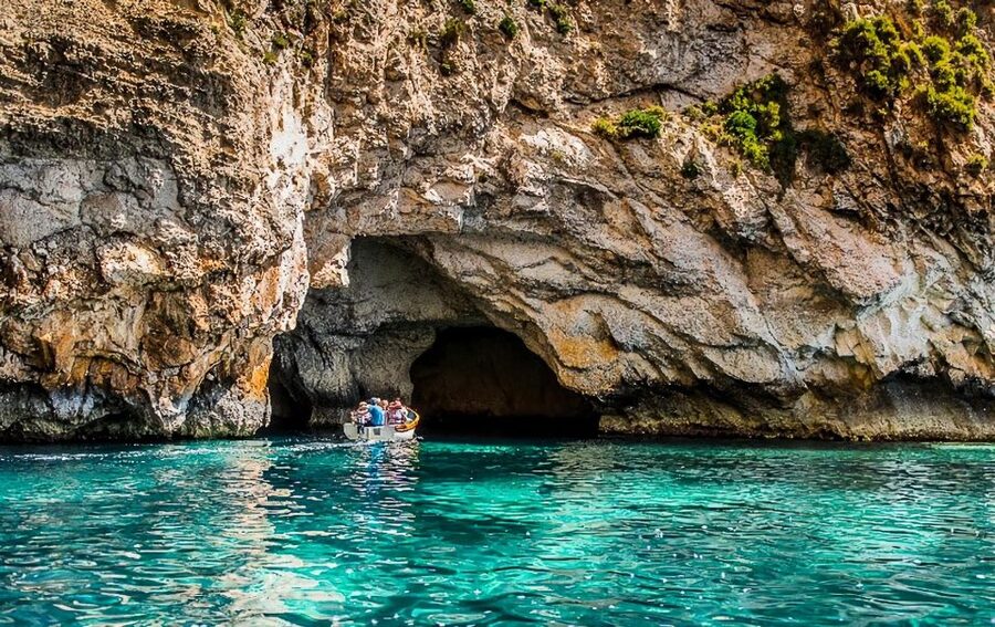 Malta: Prehistoric Temples, Limestone Heritage & Blue Grotto - Pickup and transport: the part to handle carefully