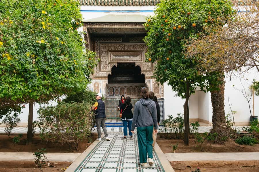 Marrakech: Saadian Tombs & Bahia Palace, Medina Guided Tour - Koutoubia Mosque and its great minaret