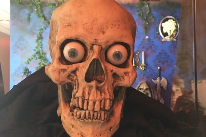 Murder & Mayhem Haunted History Walking Tour - The Walking Conditions and Group Size