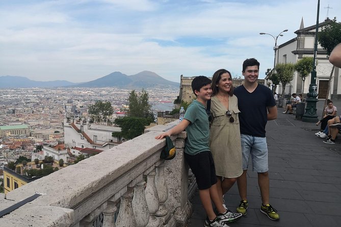 Naples Panoramic Walking Tour: From the Hills to the Center - The stairways that connect two worlds