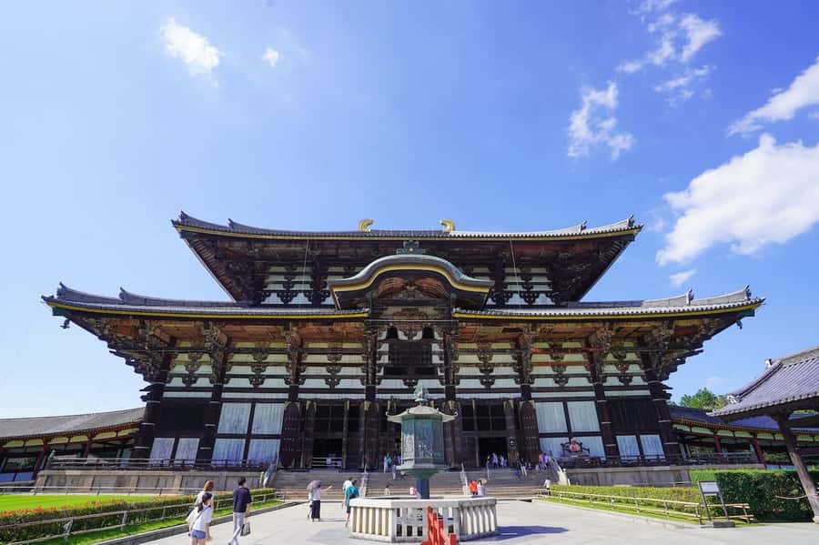 Nara: Half-Day UNESCO Heritage & Local Culture Walking Tour - Two hours at Todai-ji Temple