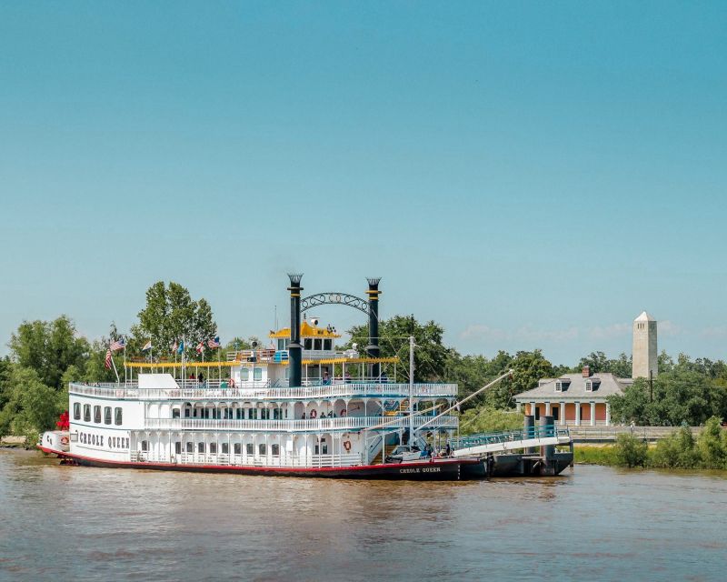 New Orleans: Creole Queen History Cruise with Optional Lunch - The first 45 minutes: New Orleans from the water
