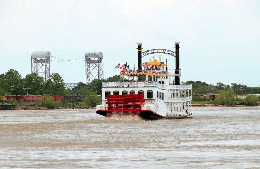 New Orleans: Creole Queen History Cruise with Optional Lunch - Leaving from the Riverwalk and Canal Street dock