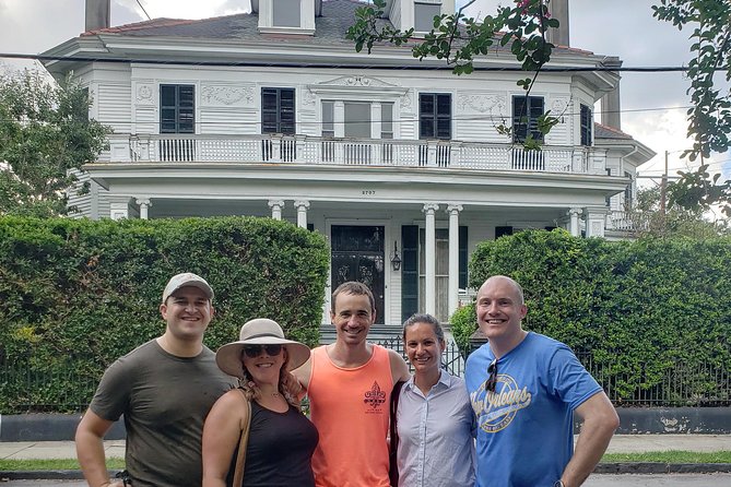 New Orleans Garden District History Walking Tour - Why the Garden District works best with a guide
