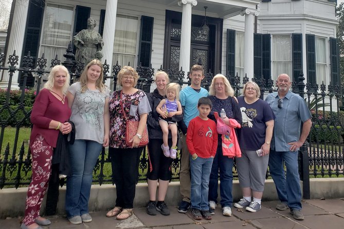 New Orleans Garden District History Walking Tour - What the guide adds beyond a guidebook
