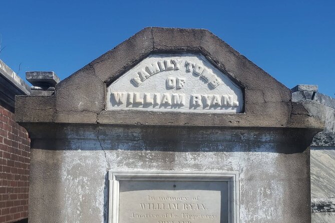 New Orleans Historic Cemetery Walking Tour - Heat, rain, and the walking conditions