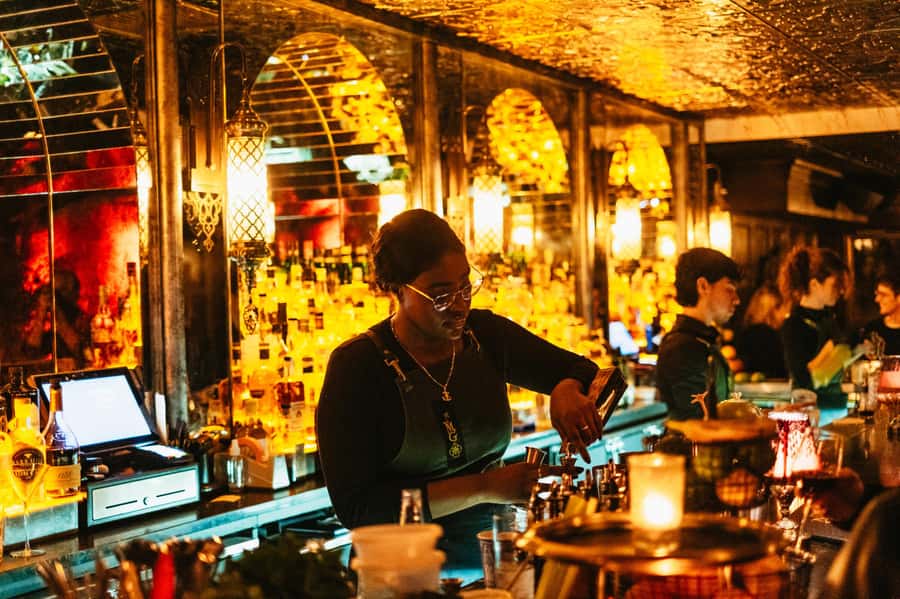 NYC: Speakeasy Drinks and Prohibition History Tour - First stop: gangsters, bootleggers, and old New York bars