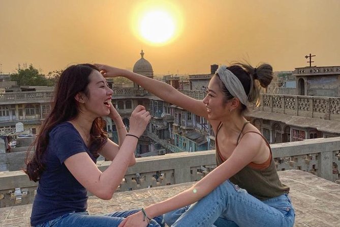 Old Delhi Food-Spice Market-Temples Tour Soon Featured on NETFLIX - Gurudwara Sis Ganj Sahib and the giant langar kitchen