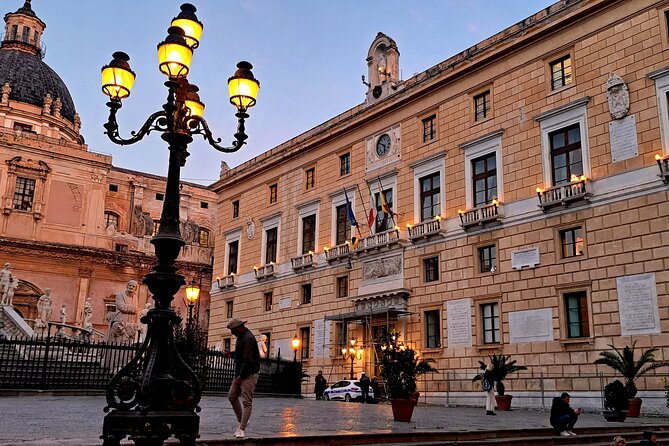 Palermo in 2 hours Main monuments and historic markets - Piazza Olivella adds archaeology, Baroque detail, and Santa Rosalia
