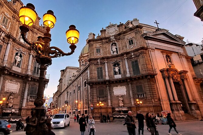 Palermo in 2 hours Main monuments and historic markets - The ancient Cassaro connects the stops