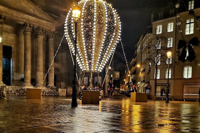 Paris City of Fashion History Private Guided Walking Tour - What makes the guide important