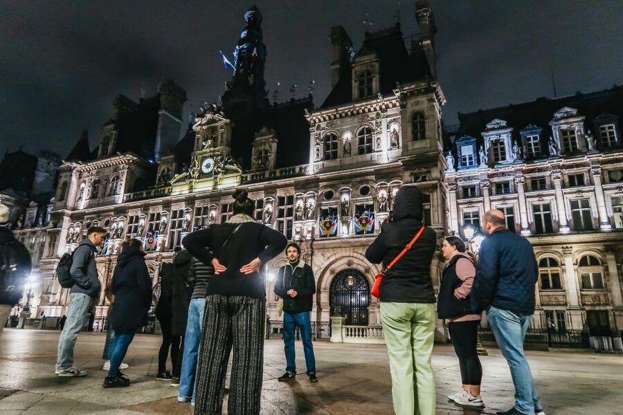 Paris: Dark History and Ghostly Guided Walking Tour - Pont Neuf and the city’s restless spirits