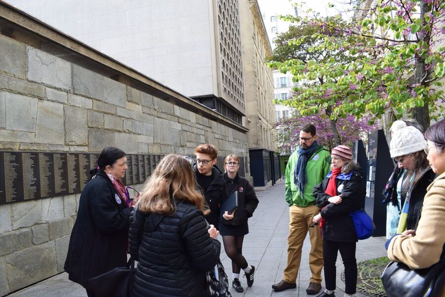 Paris: Le Marais & Montmartre Jewish History Walking Tour - Key points at a glance