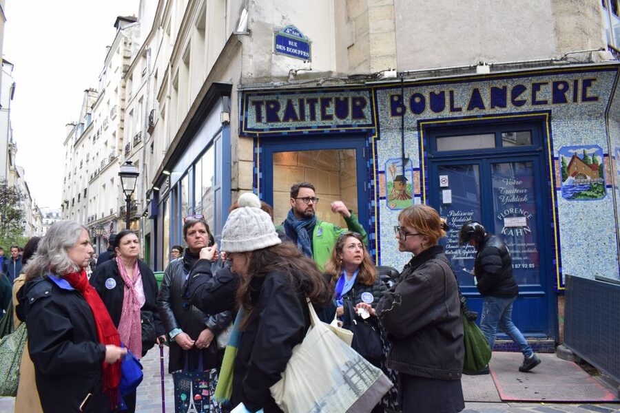 Paris: Le Marais & Montmartre Jewish History Walking Tour - The guides make the difference