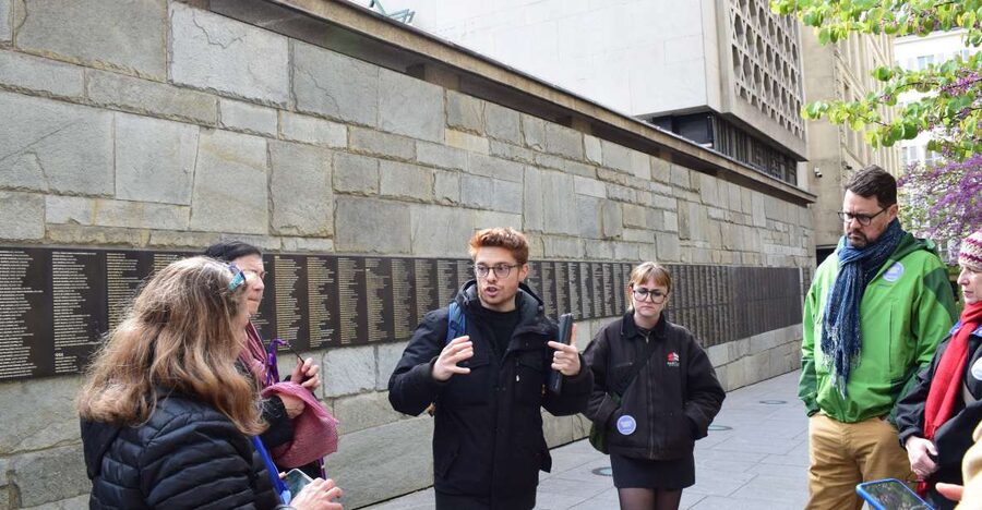 Paris: Le Marais & Montmartre Jewish History Walking Tour - Starting in Le Marais