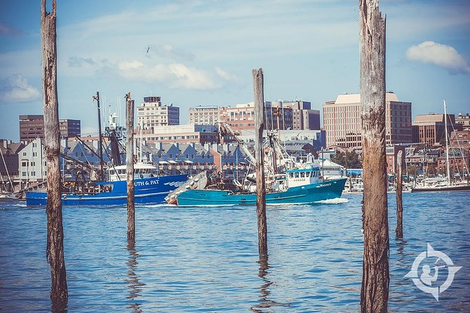 Portland Explorer | Maine History, Culture, & 3 Lighthouses Tour - Portland Head Light and Fort Williams Park