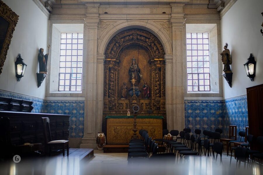 “Porto: Fado Show with Guided Tour in a Historic Monastery” - Who should book this experience?