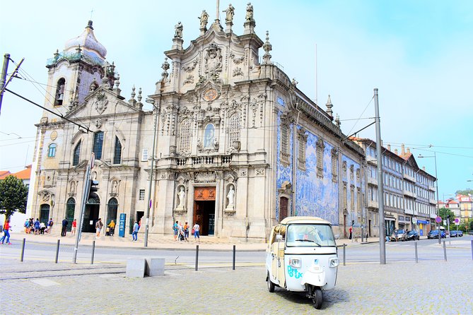 Porto Guided Tour to the Historical Center on a Tuk Tuk - Churches, gardens, and Clérigos Tower