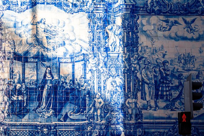 Porto Guided Tour to the Historical Center on a Tuk Tuk - Guides, comfort, and what the ride feels like