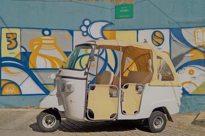 Porto Guided Tour to the Historical Center on a Tuk Tuk - São Bento Station and the city’s grand public spaces