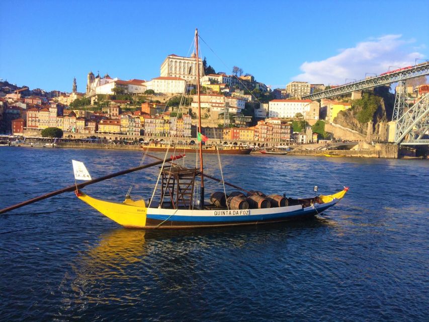Porto: Historic City Center Walking Tour - São Bento Station and its blue tile scenes
