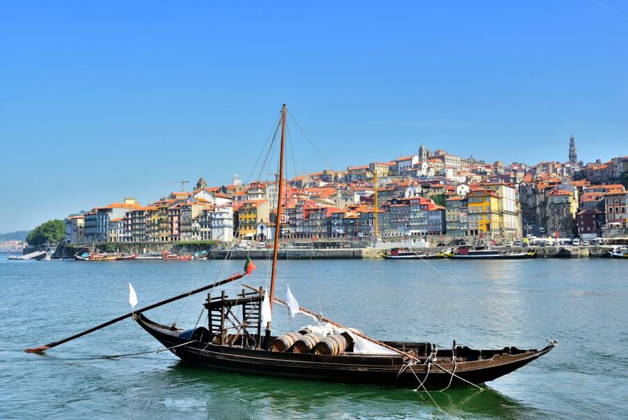 Porto: Historic City Center Walking Tour - Narrow lanes through Porto’s old neighborhoods
