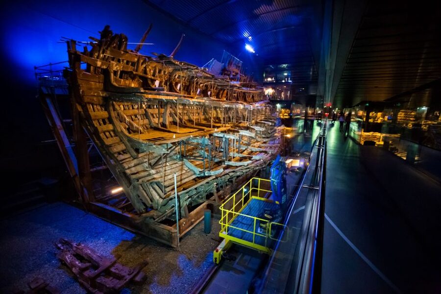 Portsmouth: Historic Dockyard Ultimate Explorer Ticket - The harbour tour and modern Portsmouth