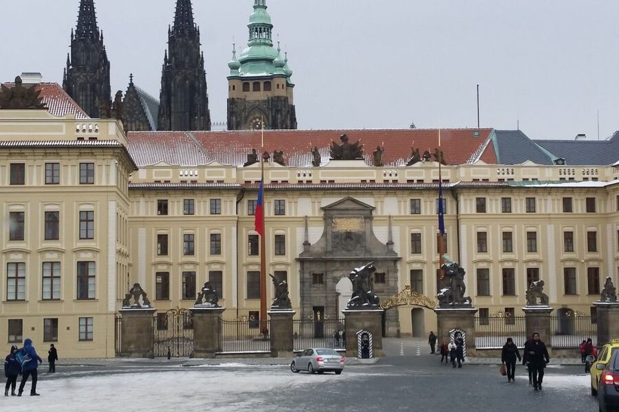 Prague: Historic City Center Bus Tour with Top Sights - Lesser Town and the return to Pařížská Street
