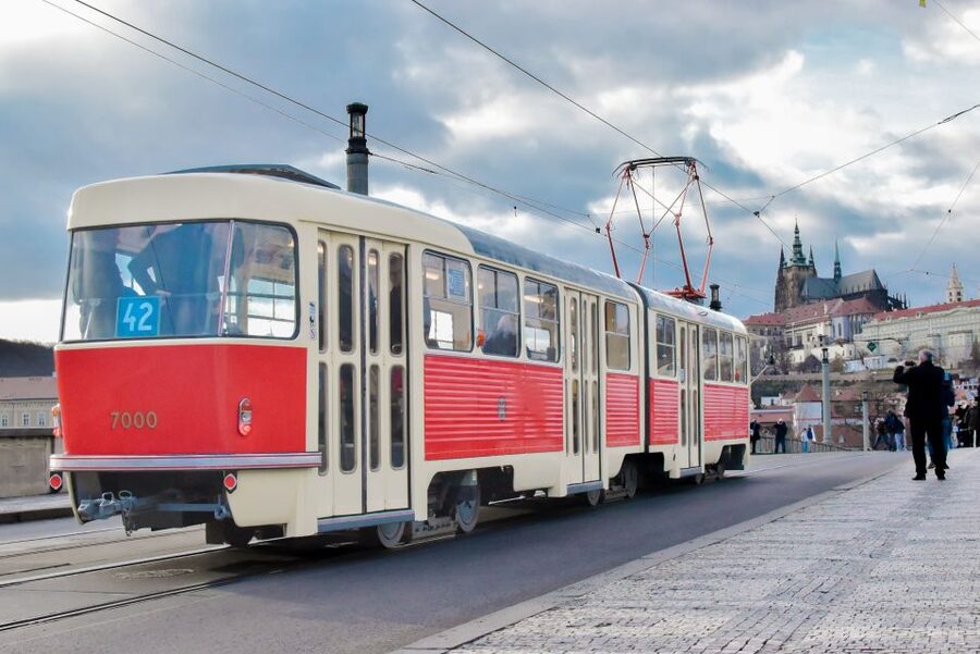 Prague: Hop-on Hop-Off Historical Tram Ticket for Line 42 - From Dlabačov to Prague Castle