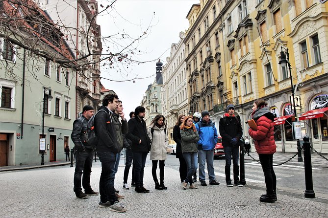 Prague Old Town, Medieval Underground and Dungeon Historical Tour - How to get the most from the 90 minutes