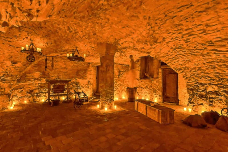 Prague: Oldtown, Medieval Underground & Dungeon History Tour - Hear how floods, fires, plague, and rebellion shaped Prague
