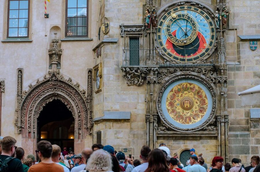 Prague: Top Sights and Historic Center Introduction Tour - Why this three-hour walk works as a Prague introduction
