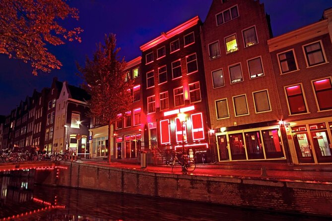 Private Boat Tour Amsterdam - 90 Min incl. welcome drink on historic saloon boat - Key things to know before booking
