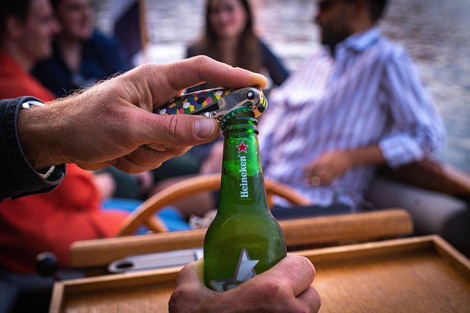 Private Boat Tour Amsterdam - 90 Min incl. welcome drink on historic saloon boat - Commentary that changes with your group