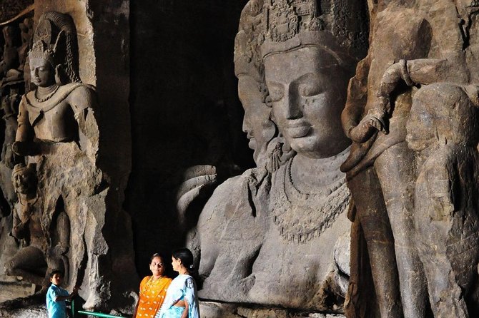 Private Elephanta Caves UNESCO World Heritage Site Tour - A short stop at the Gateway of India
