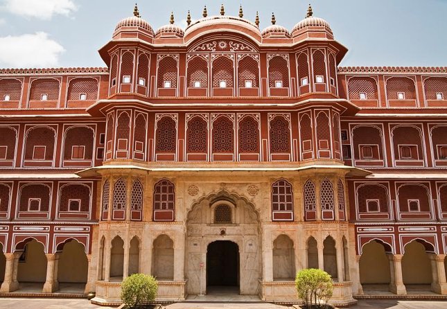 Private Full-Day Sightseeing Tour of Jaipur’s Heritage by Car - Key points to know before booking