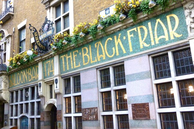 Private Group: Historical Pub Walking Tour of London - Old boundaries, high courts, and London’s odd details